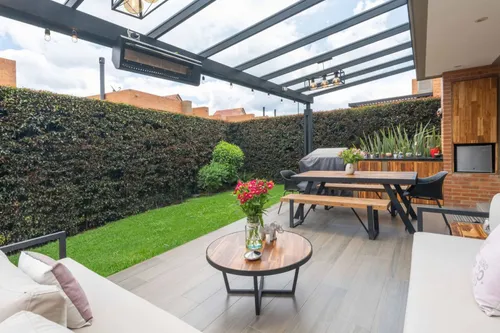 Casa En Venta En El Tejar. Cod V22949