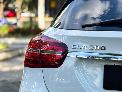 Mercedes-Benz Classe GLA 1.6 Advance Turbo Flex 5p