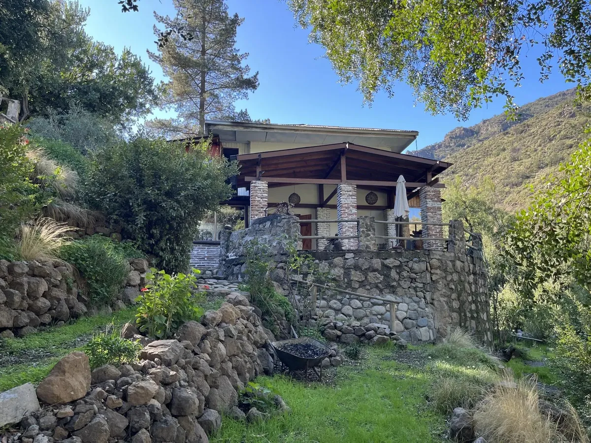 Imagen 2 de 25 de Venta Chalet Por Cesión 2d 3b + Cabaña - Lo Barnechea