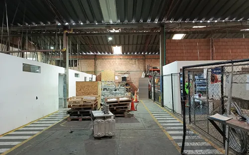 Bodega En Arriendo/venta En La Fraguita. Cod A11750100