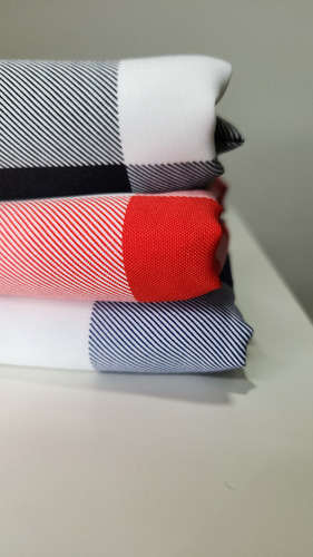 Mantel Rectangular 2,50 X 1,50m Antimancha Premium Estampado Color Rojo Escoces