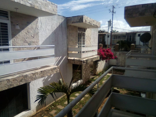 Imagen 4 de 28 de Townhouse Duplex Urb. Vistamar Conjunto Cerrado Solo 4 Townhouses