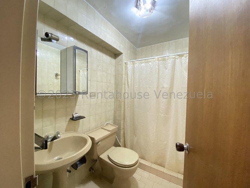 Magnífico Apartamento En Alquiler La Carlota Full Amoblado, Con Excelente Distribución, Amplio Y Luminoso Consta De 141 Mts2, Vi Mls #24-11566