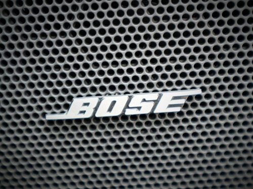 Imagen 2 de 10 de Set 10 Unid Emblema Logo Bose Adhesivo Para Auto O Parlantes