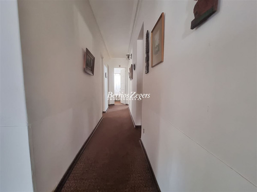 Casa En Venta De 3 Dorm. En Ñuñoa A Pasos Av. Grecia