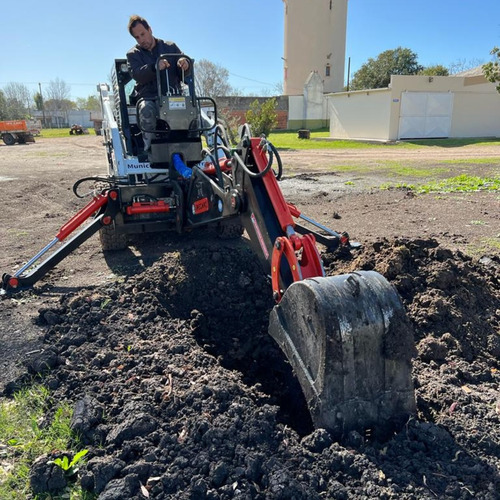 Implemento Excavador Extreme Pecarí Para Minicargadora-re450