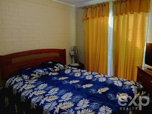 Casa En Venta De 2 Dorm. En Lampa