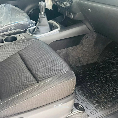 Toyota Hilux SRV 4X4