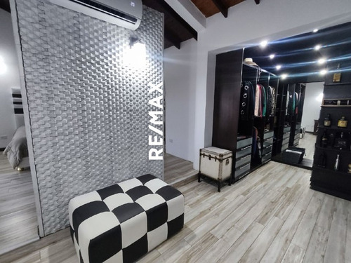 Imagen 13 de 20 de Re/max 2mil Vende Townhouse En Urb. Manantiales Los Robles