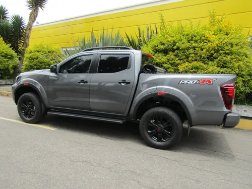 Nissan Frontier 2.5 Pro4X 4X4 At
