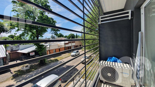 Imagen 3 de 14 de Venta Departamento - La Plata Con Cochera