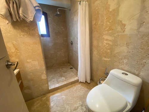 Imagen 17 de 30 de En Venta Moderna E Impecable Casa En Res. Pueblo Viejo.
