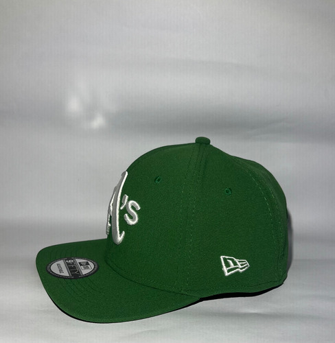 Gorra Athletic's Newera (cerrada) Verde 7 1/4 Lisa