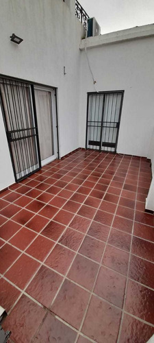 Imagen 8 de 8 de Depto 3 Ambientes Con 2 Patios Y Terraza / R. Mejia