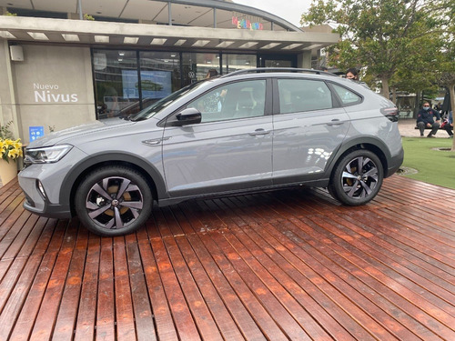 Volkswagen Nivus Higline Hero