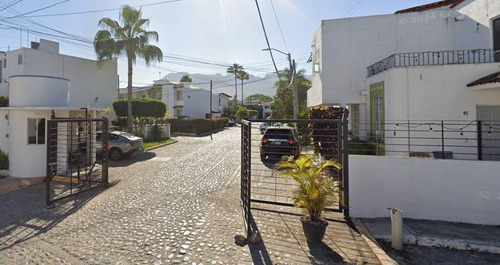 Departamento En Fraccionamiento Paseos De La Ribera