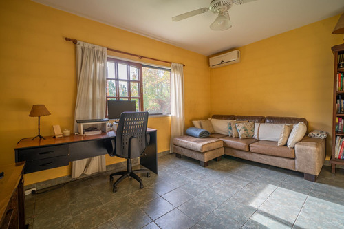 Venta Casa En Bella Vista En Barrio Cerrado