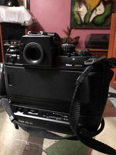 Imagen 4 de 5 de Nikon F4 Nueva Sin Detalle Sin Caja Tal Cómo Está En Foto