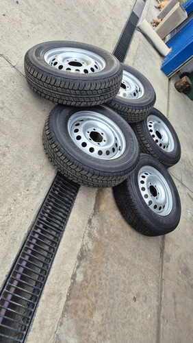 Cubiertas Hilux Rodado 16 Originales + Centro + Tuercas .