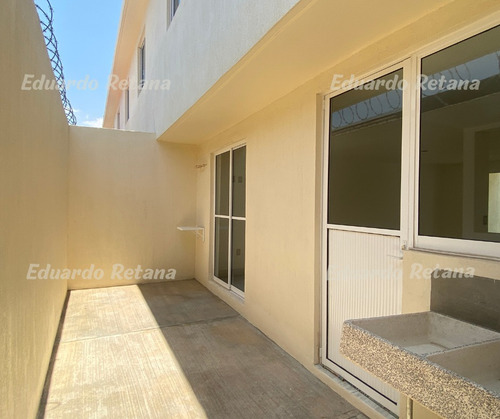 Amplia Casa En Pachuca, 132 M² De Construcción Y Vestidor En Recámara Principal