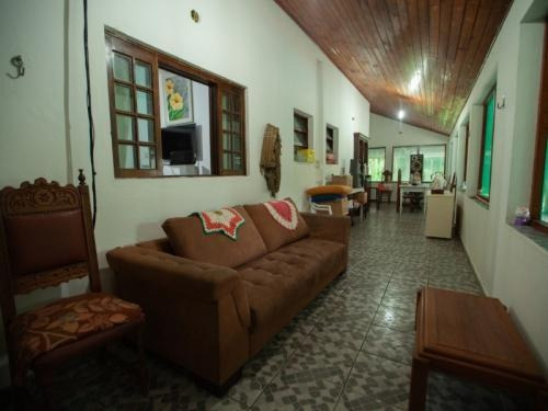 Chácara Com Piscina E 8 Quartos Em Itanhaém/sp Ch007-pc