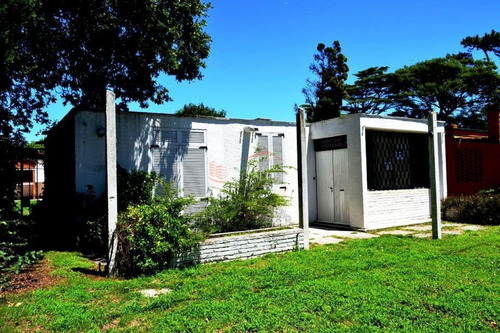 Imagen 13 de 13 de Casa A La Venta En Playa Mansa, Ph 2 Dorm