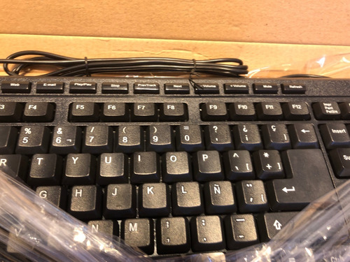 Teclado Magnum Tech Con Teclas Multimedia