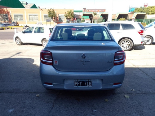 Imagen 14 de 15 de Renault Logan 1.6 Privilege