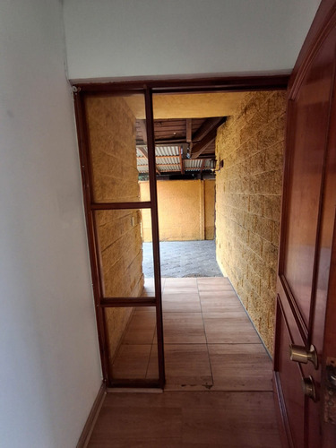 Amplia Casa En Sector Residencial Villa Doña Javiera