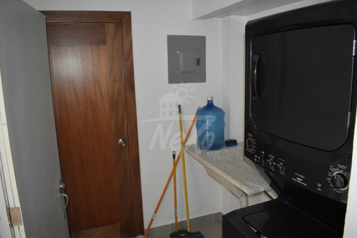 Imagen 2 de 30 de Vendo Segundo Nivel En Residencial Con Piscina Y Gimnasio Llanos De Gurabo (hfa-241)