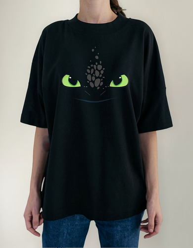 Remera Como Entrenar A Tu Dragon Oversize Chimuelo