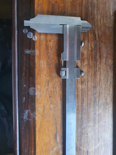 Calibre Manual Metalico 300mm 