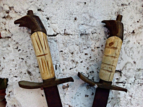 Espada Flamígera Antigua Cabeza De Águila Hierro/bronce (Usado)