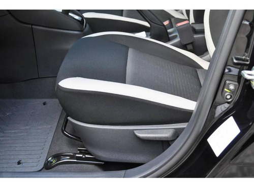 Imagem 11 de 15 de Nissan Versa Advance 1.6 Cvt