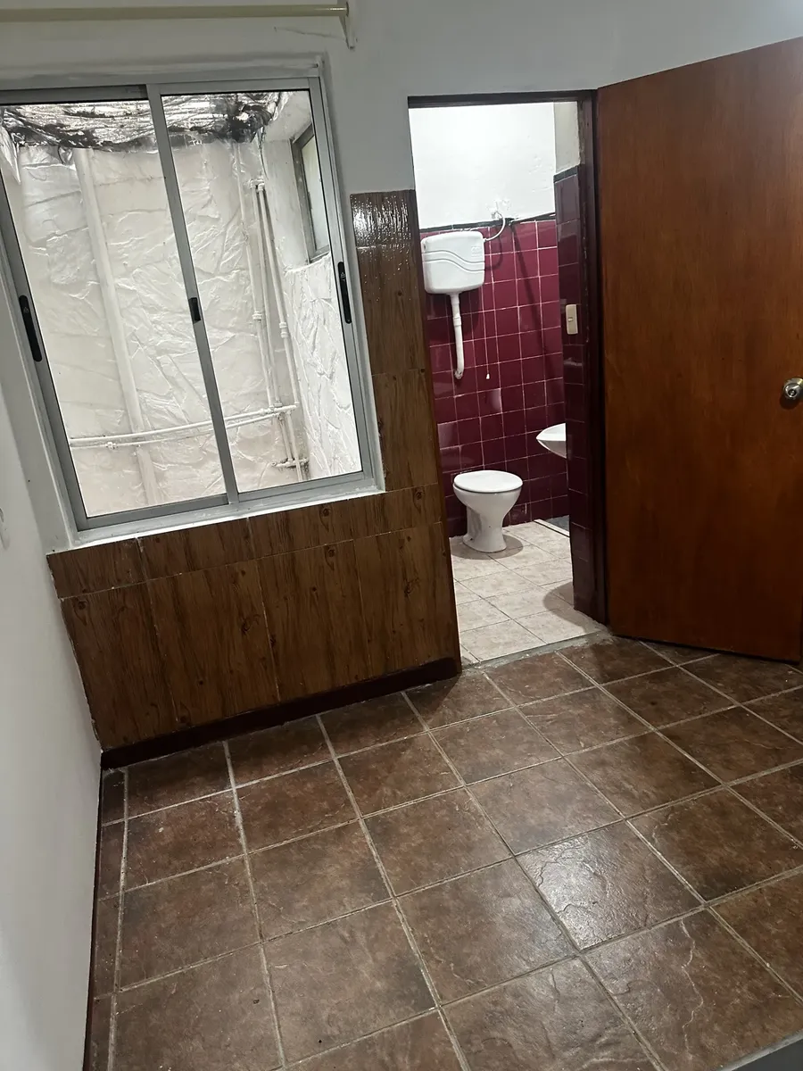 Apartamento En Pb , Zona Facultades , Por Corredor , Patio Interno, 2 Ambientes · Foto 4