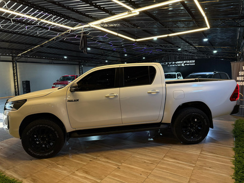 Toyota Hilux Pick-Up 2.8 Cd Srx 204Cv 4X2 At