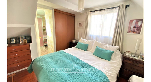 Excelente Vivienda Familiar, Con Departamento Inte...
