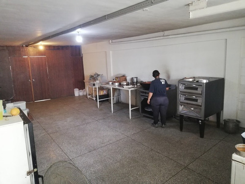 Imagen 9 de 14 de Panaderia En Plena Av Naguanagua Universidad Operativa ...diciembre ,,0424 496 01 02 Sn_lp.. 55 Mil