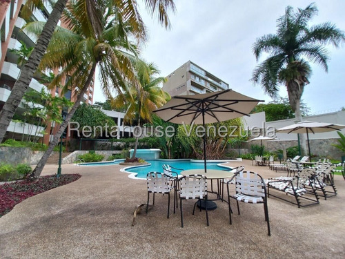 Maria E. Rentahouse Vende Lujoso Y Confortable Apartamento De 195m2 Con Bellas Areas Comunes Bien Reservadas Con Piscina, Caney Y Cancha Deportiva, En Colinas Del Turbio, Lara#25-23505*