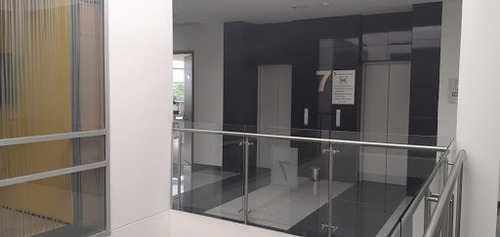 Oficinas En Arriendo Andes Norte 469-7225