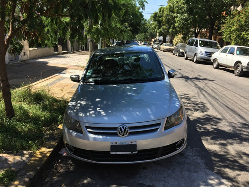 Volkswagen Voyage 1.6 Full Año 2011