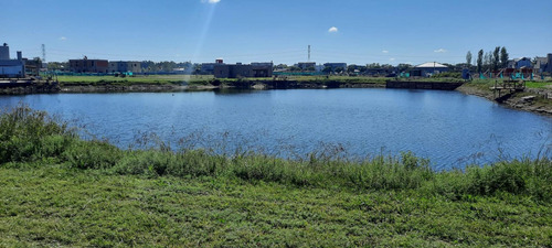 Imagen 3 de 15 de Hermoso Lote Al Agua En El Ensueño