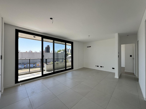 Departamento En Venta En Barrio Echesortu.