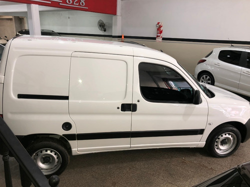 Peugeot Partner 1.6 Furgon Confort Full 2019 Financiamos