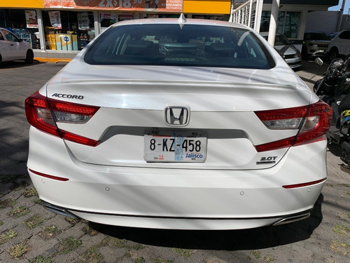 Imagen 6 de 15 de Honda Accord Touring Modelo 2019