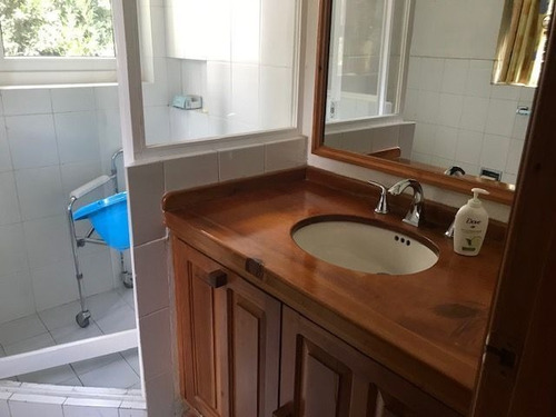 Casa En Calle Cerrada Con Seguridad