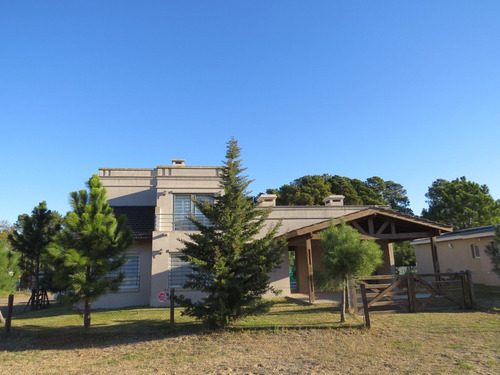 Imagen 2 de 30 de Casa-venta-pinamar-uade-calidad Edilicia-4 Dormitorios + Play-gas Natural-cloacas
