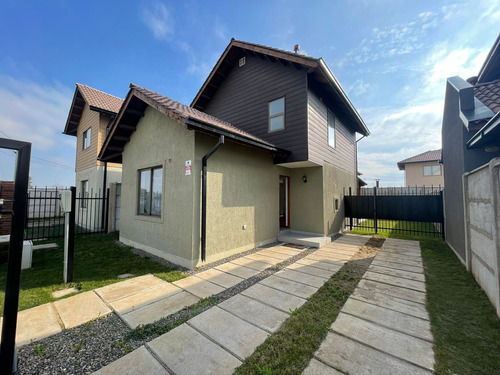 Casa En Venta Hacienda Esmeralda, Talca.