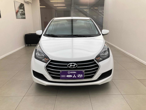 Imagem 2 de 10 de Hyundai Hb20s 2018 1.6 Comfort Plus Flex 4p