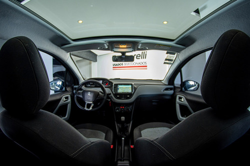 Peugeot 208 Allure 1.6 Touchscreen 2015 Taraborelli